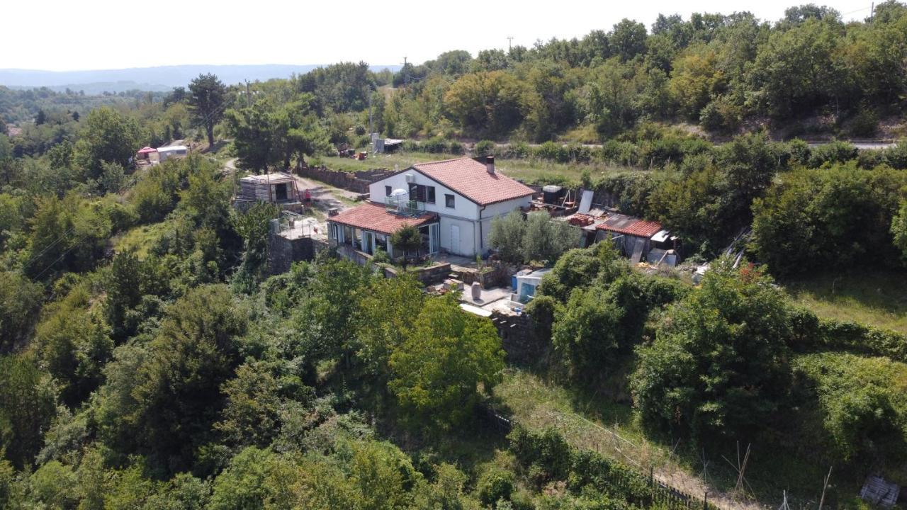 Apartments Pomjan Pogled Na Gore Kültér fotó