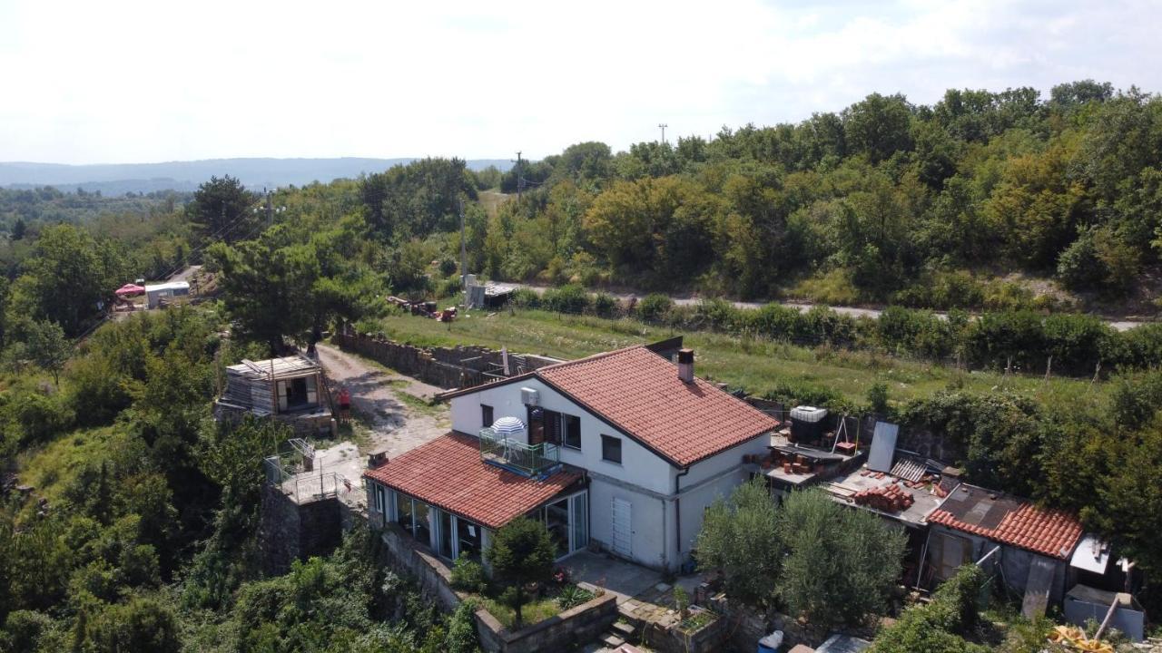 Apartments Pomjan Pogled Na Gore Kültér fotó